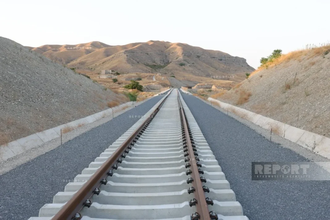 Railway infrastructure on the transport route linking Uzbekistan, Azerbaijan and Turkey