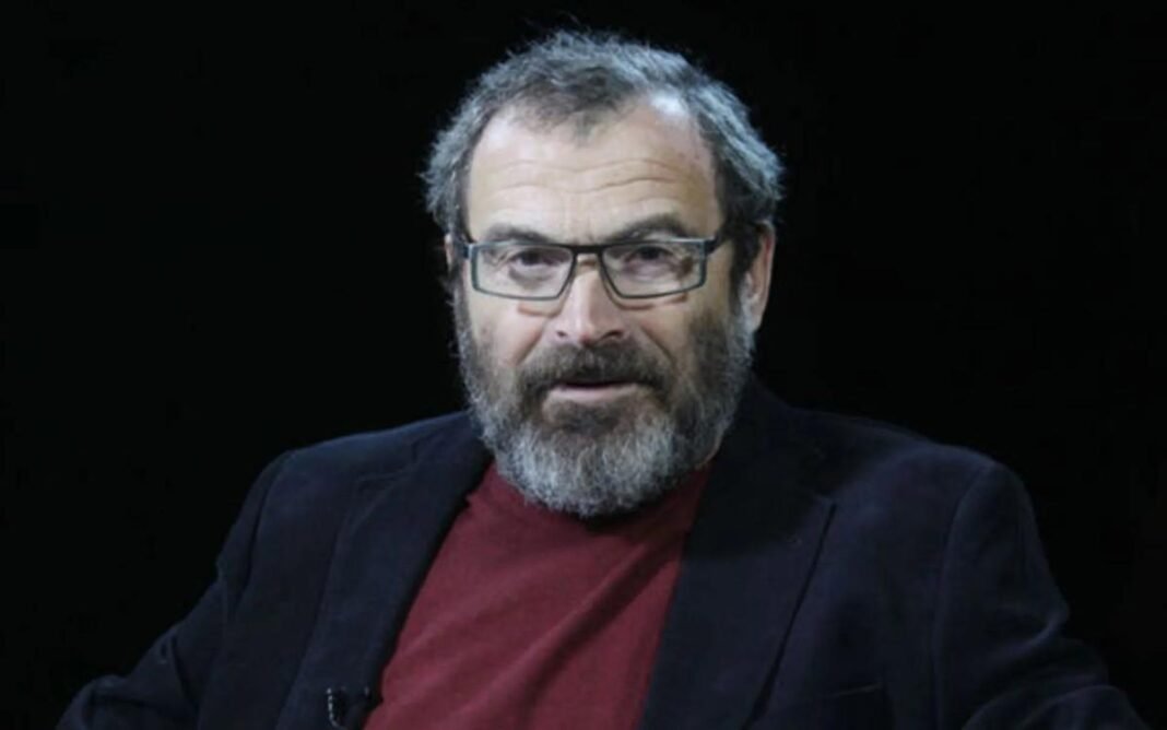 Political analyst Arkady Dubnov during an interview with 1in TV