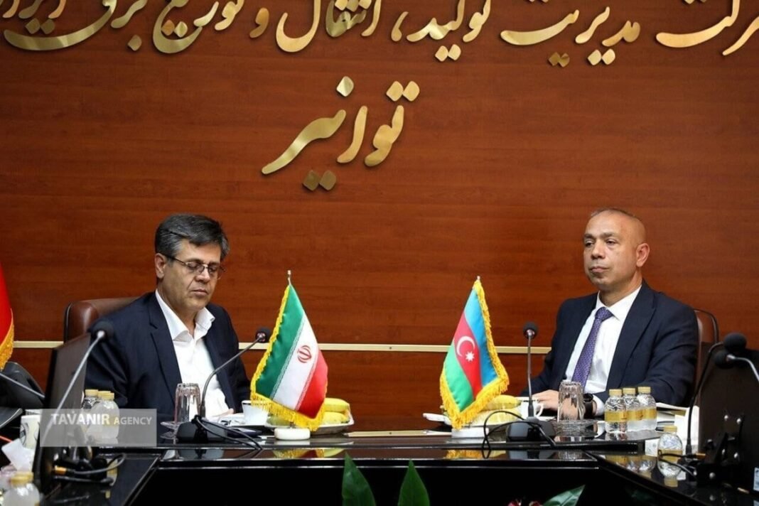 Azerbaijani and Iranian officials discussing energy cooperation