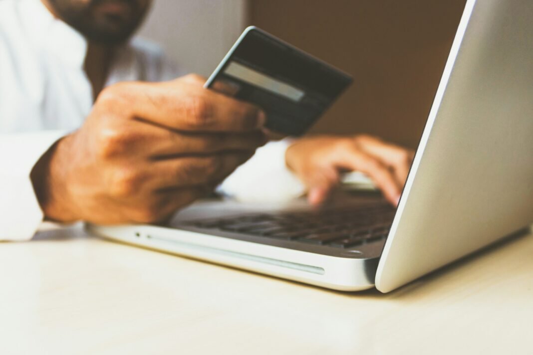 Bank card and payment