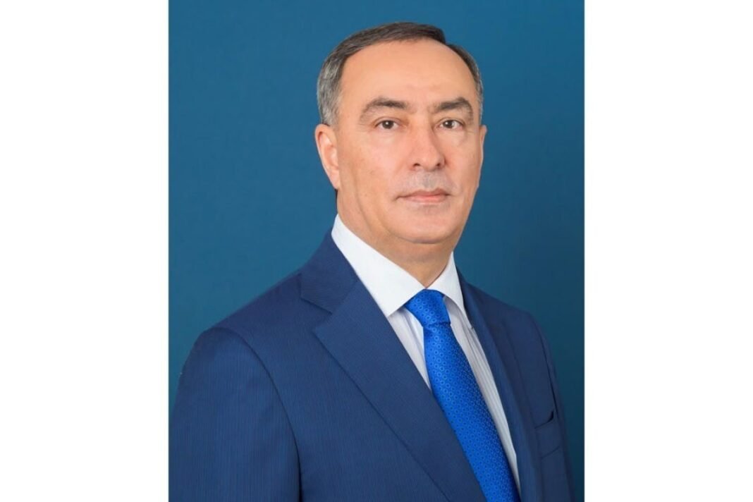 Haji Mirhashim Seyid discussing Azerbaijan’s proposed Civil Service Code