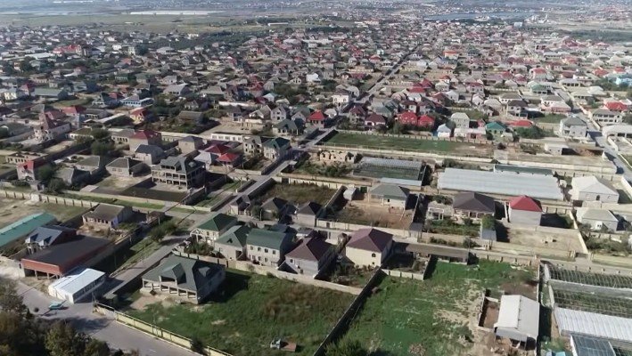Private houses in a Baku suburb