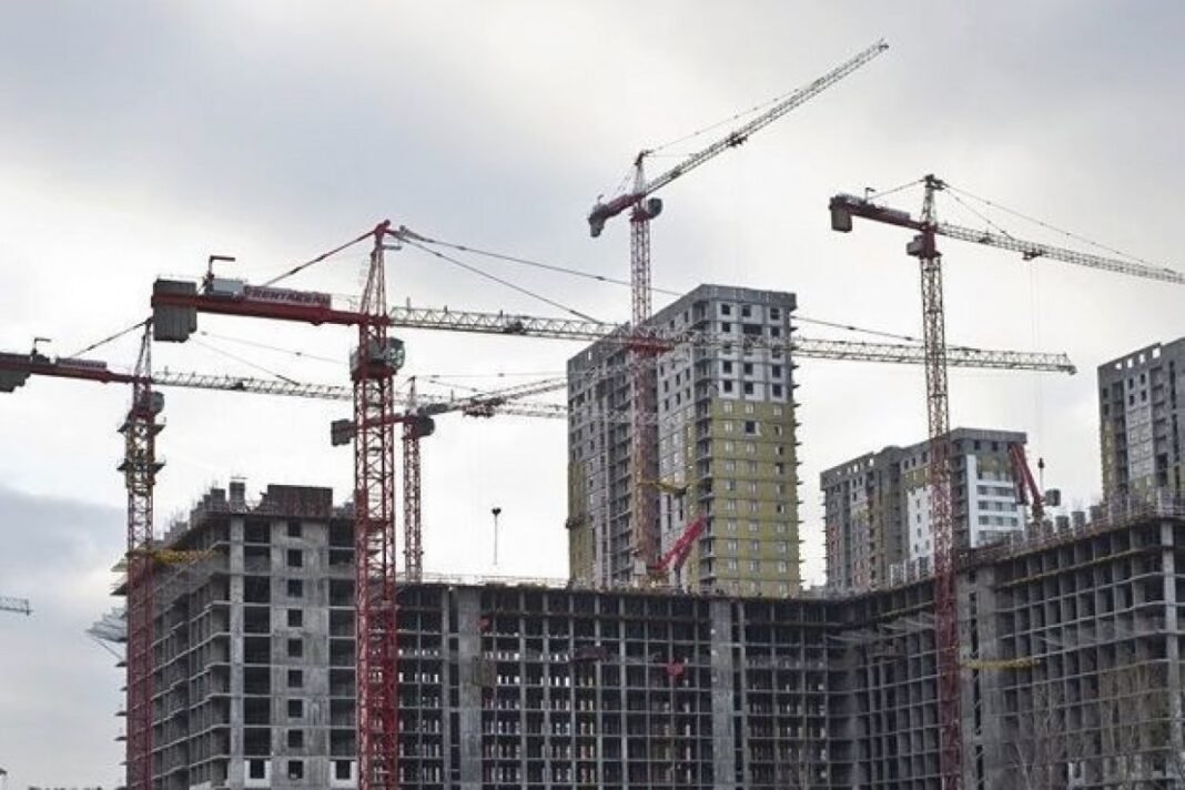 Construction of a multistory residential building in Azerbaijan