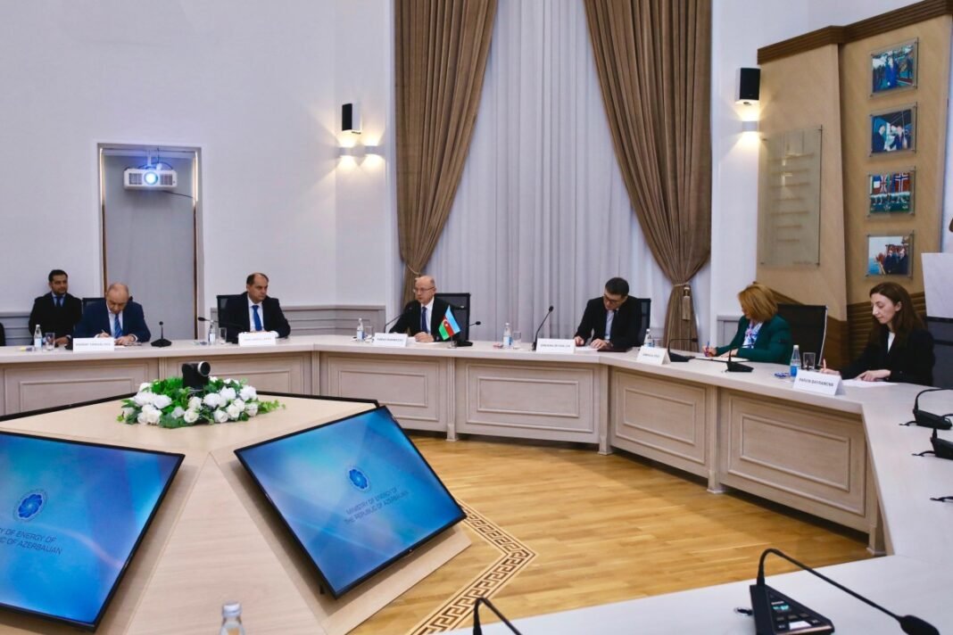 Azerbaijani and Vietnamese officials hold energy talks in Baku